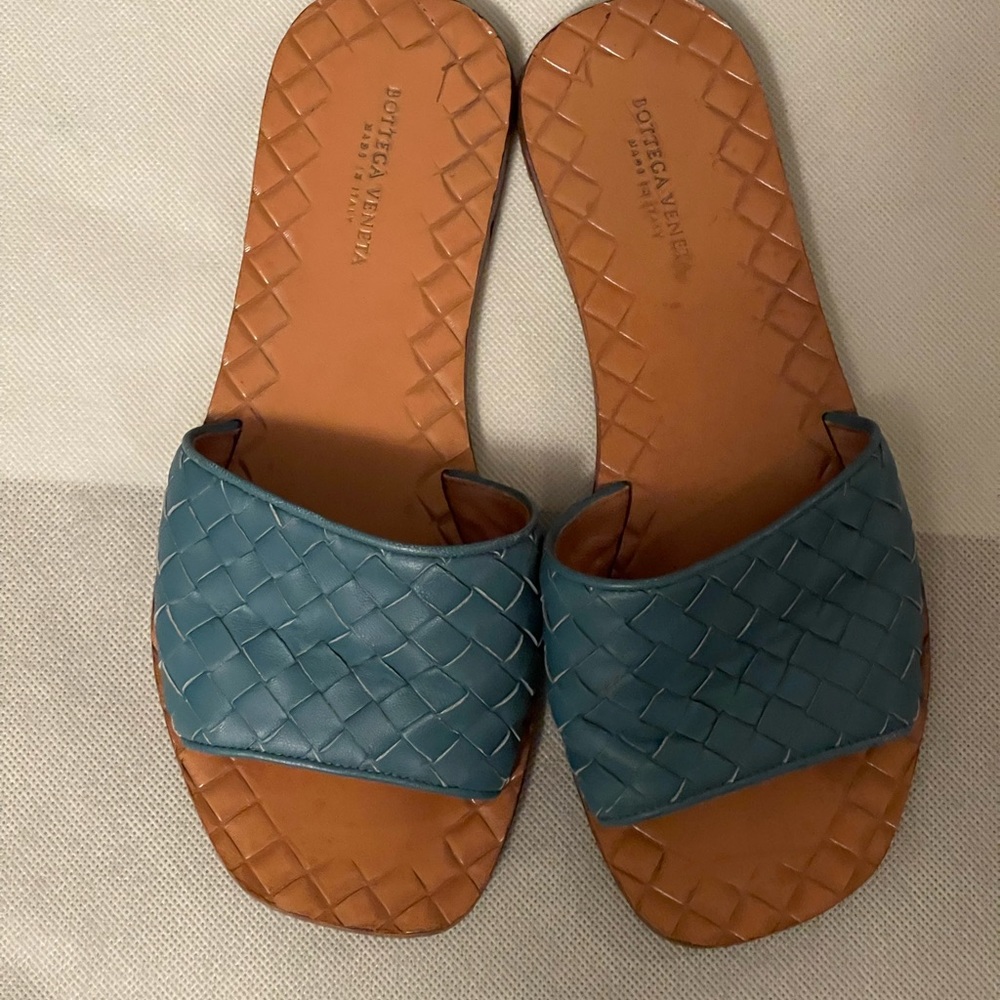 BV sandals